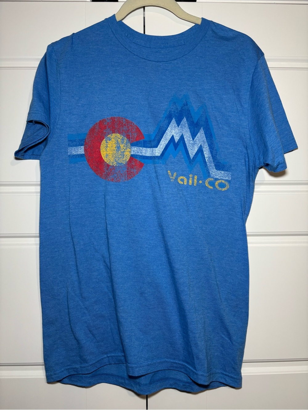 Vail CO Graphic Short-Sleeve Tee in Blue